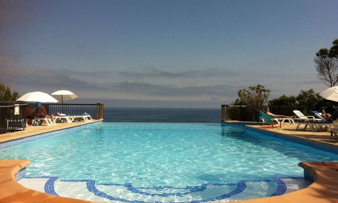 Le Lavandou Villa | Oceanfront Apartment in Pramousquier with Heated Pool