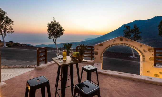 Saktouria Villa | Serene Oceanfront Retreat Near South Crete's Beautiful Beaches