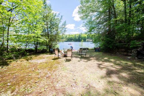 Barrington House | Beautiful Serene Lake House!