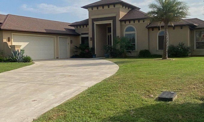 Port Isabel House | Beautiful Single Family Home in 21 Whooping Crane