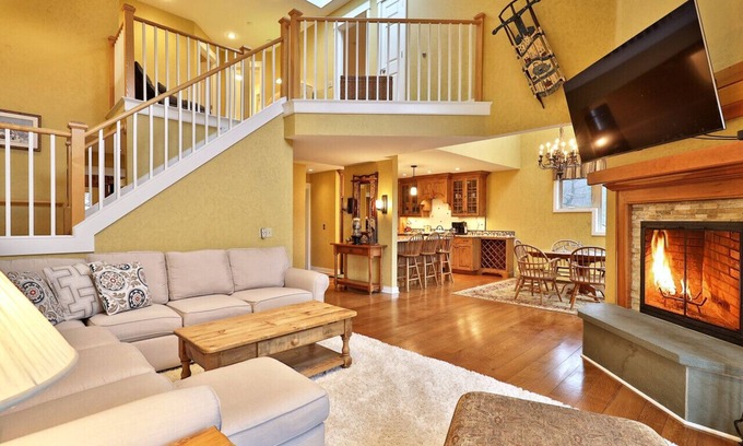 Ludlow House | Idyllic Solitude Village Condo with Private Balcony Access