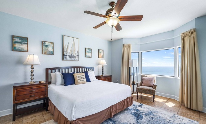 Panama City Beach Resort | Discover a Delightful Oceanfront Condo with Top Amenities