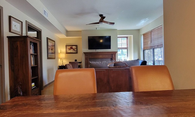 Nob Hill Condo | Convenient Retreat in NW Portland's Alphabet District