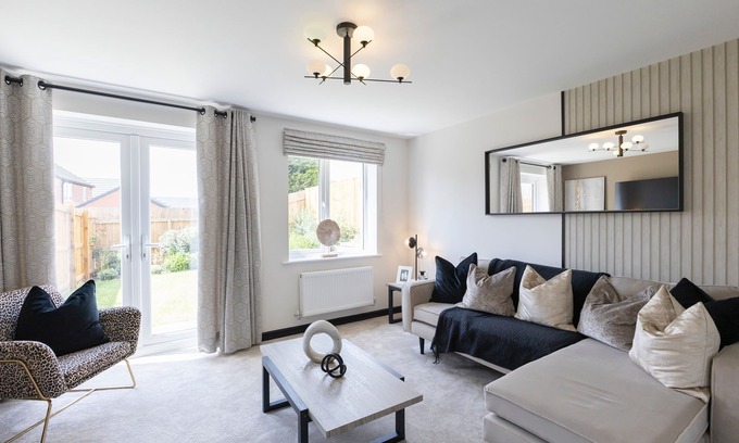 Pinxton House | Beautiful & Spacious Home | Driveway | Close to M1