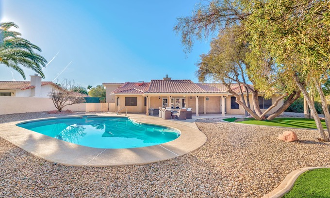 Green Valley North House | Inviting Home for Up to 10 Guests with Private Pool