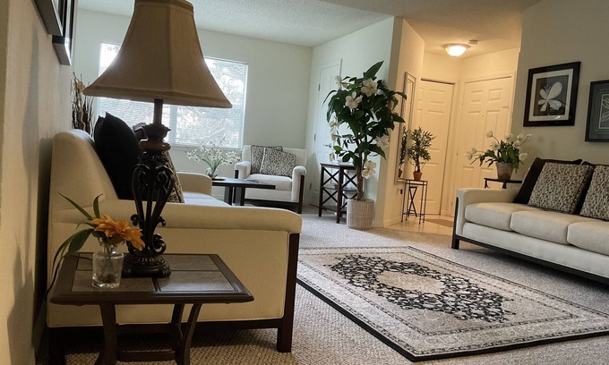 Villas Condo | Immaculate Lake View Condo with Pool & Spa - Rated 9.6
