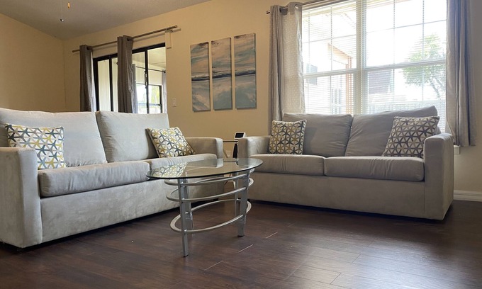 Fairvilla House | Prime Orlando Home with Spa & Hot Tub, Perfect for Families