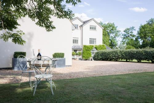 Emberton Apartment | Idyllic Rural Retreat: 10/10 Guest Rated Annex Stay