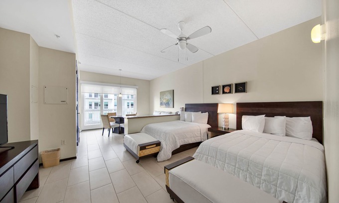 South Padre Island Hotel | Inviting Studio with Kitchenette & Pool Access Awaits You