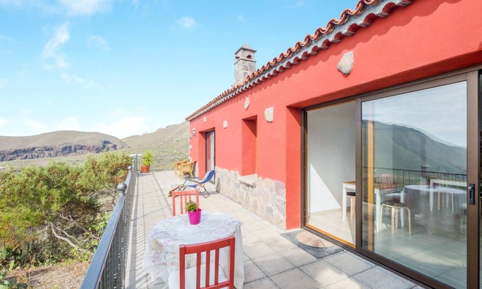 El Madronal Apartment | Mountain View Studio Apartment “Estudio Verode” - 10/10 Rated