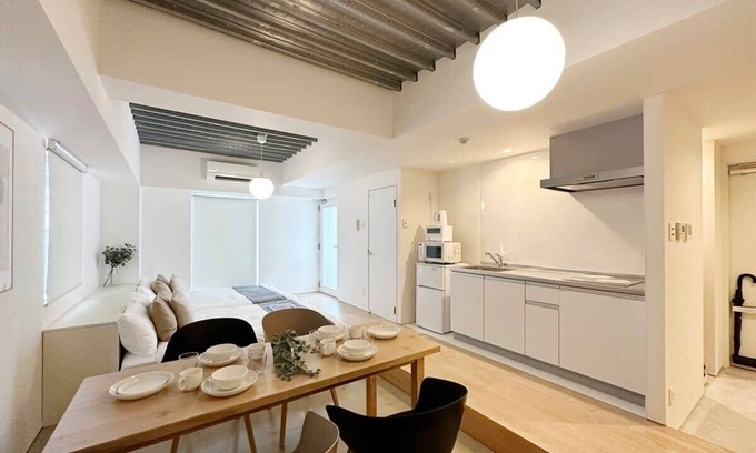 Hiroshima City Centre Apartment | Modern Studio Apartment in City Center, Rated 10/10!