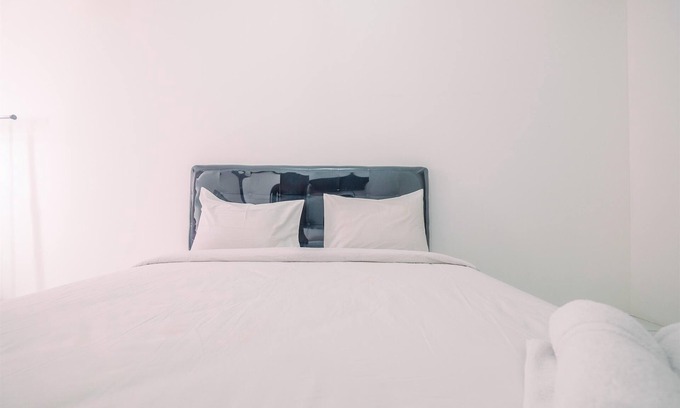 Gunung Putri Apartment | Cozy Studio at Gunung Putri Square with Pool & Kitchen