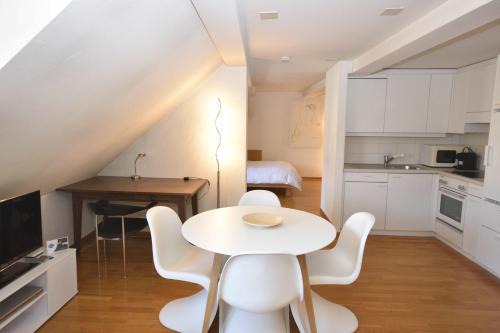 Old Town Apartment | Explore PABS Résidences: Family-Friendly with Hot Tub Access