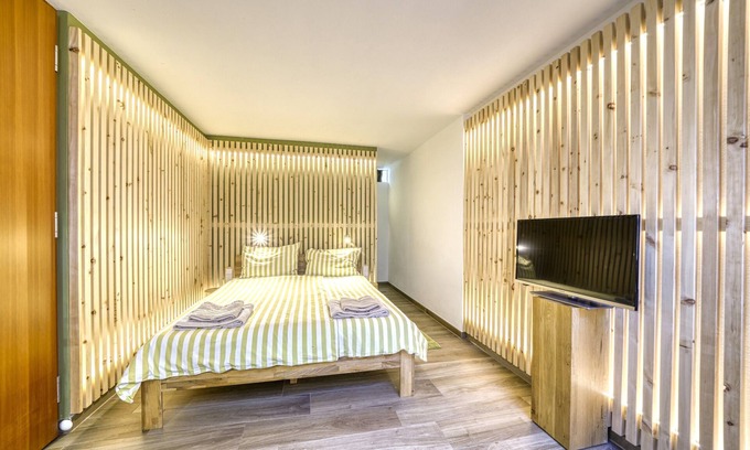 San Genesio Atesino Apartment | Idyllic Studio with Forest View near Bolzano - Guest Rated 9.6