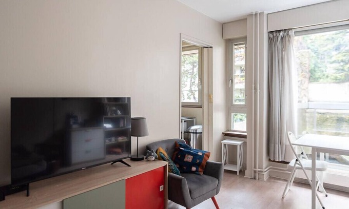 Parc-de-Montsouris Apartment | Cozy Studio Steps from Montsouris Park - Paris 14ᵉ