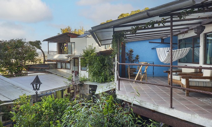 Monte Alto Apartment | Scenic Suite with Lake & Garden Views, Close to Town