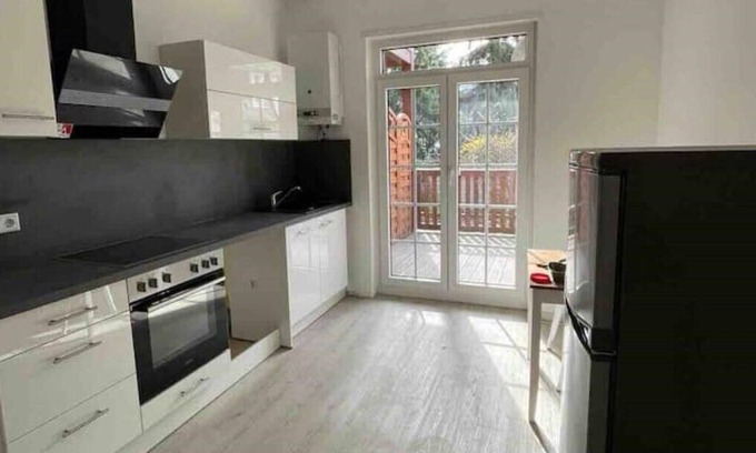 Sandhofen Apartment | Tranquil Apartment Retreat in Mannheim-Sandhofen
