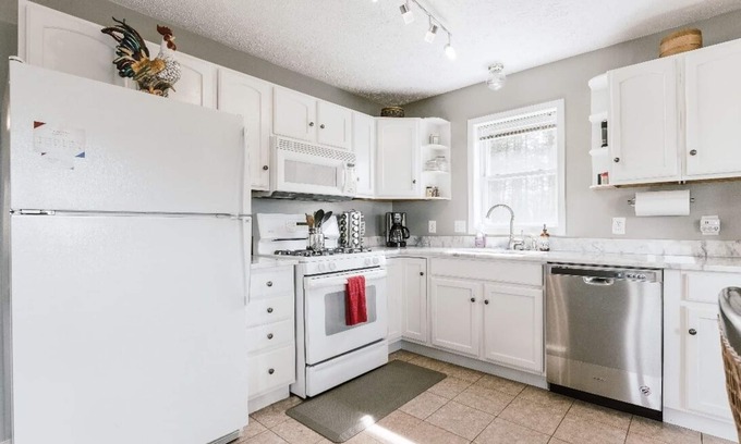 Tryon Ski Chalet | Immaculate Home with Scenic Views Near Tryon Equestrian Center