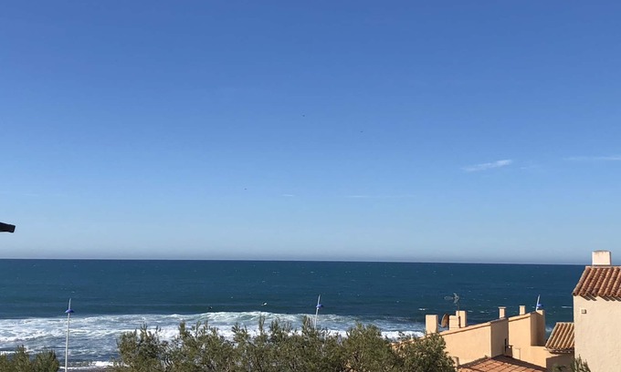 Sausset-les-Pins Apartment | Oceanfront T2 with Sea View Terrace and Pool Access