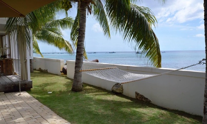 Trents Villa | Beautiful Three Bedroom Beachfront Property