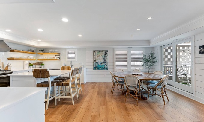 Avalon Condo | Exceptional Bay View Condo in the Heart of Avalon