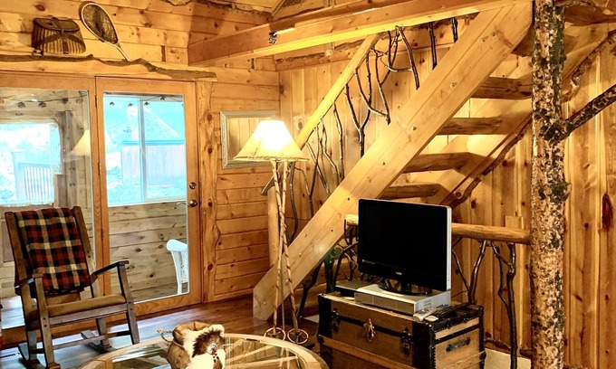 Rustic Cabin | Cozy Updated Log Cabin by the Poudre River - Rated 9/10
