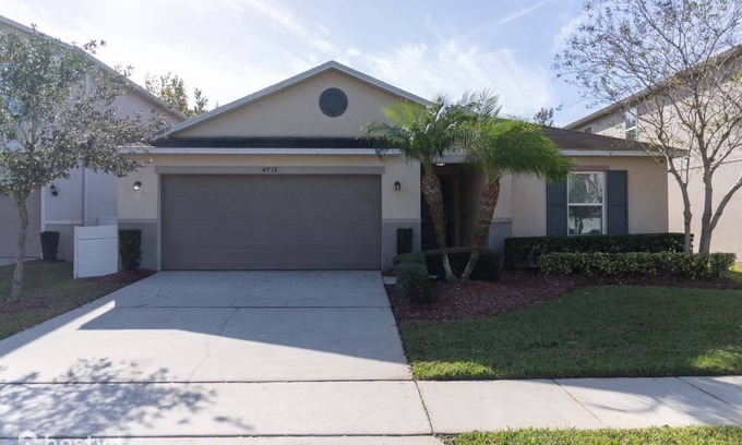 Crystal Cove House | Ideal Vacation Home with Pool Near Disney Attractions