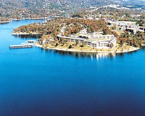 Kimberling City Apartment | Inviting Vacation Condos Near Table Rock Lake - Pet Friendly