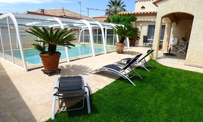 Saint-Esteve House | Cozy Traditional Villa with Private Pool for Memorable Stays