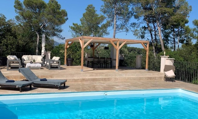 Les Maillans Villa | Idyllic Villa with Pool Near Nice and Cannes - 10/10 Rating