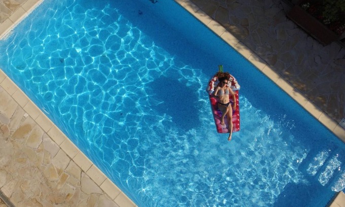 Saint-Paul-en-Foret Villa | Family Villa in Provence: Pool, Playgrounds & Guest Rated 9.6