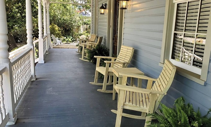 Southeast Pensacola House | Elegant Victorian Home with Ocean View - Pet Friendly Retreat