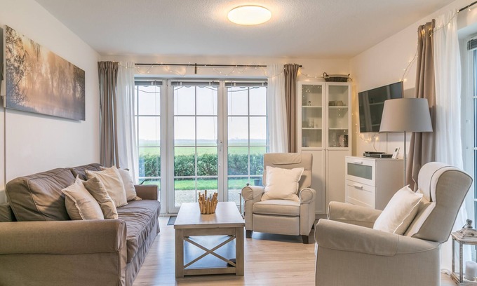 Westerdeichstrich Apartment | Peaceful Retreat with Ocean View for Nature Enthusiasts
