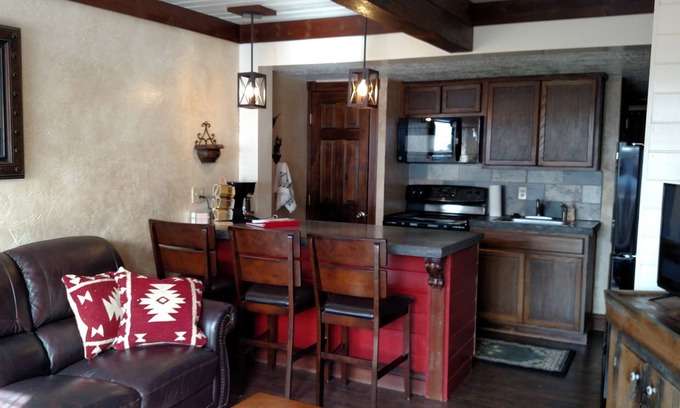 Angel Fire Condo | Scenic Views and Family-Friendly Amenities Near the Lifts