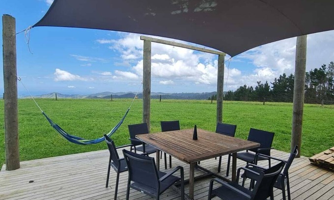 Helena Bay House | Idyllic Retreat with Ocean Views: Just Minutes to the Beach