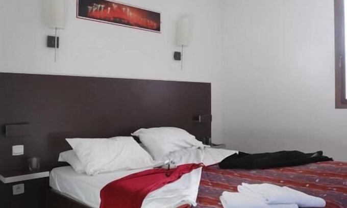 Carcassonne Hotel | Experience Scenic Views in the South of France with Parking!