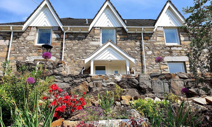 Pitlochry Apartment | Scenic Ocean View Hotel Steps from Town Center