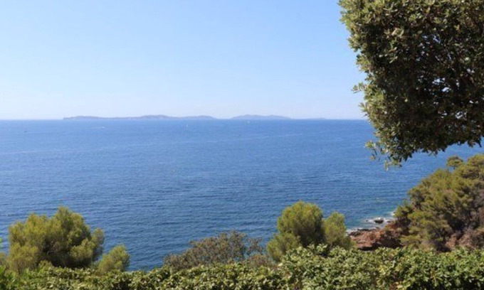 Cavaliere Villa | Pet-Friendly Villa with Ocean View in Cavalaire-sur-Mer