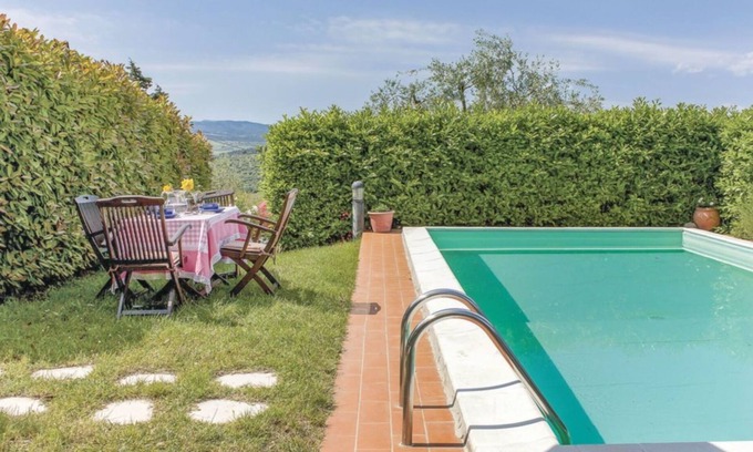 Rignano sull'Arno Villa | Inviting Villa for 6 with Private Pool and Panoramic Views