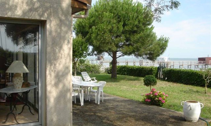 Fouras Villa | Oceanfront Villa with Stunning Views & Top Amenities