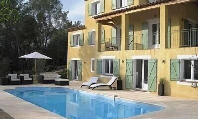 Vidauban Villa | Idyllic Villa with Pool, Garden & Ocean Views - Rated 9.6