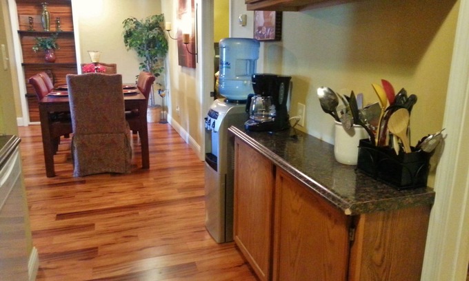 Eureka Villa | Delightful Villa Near St. Louis Attractions with Pool & Breakfast
