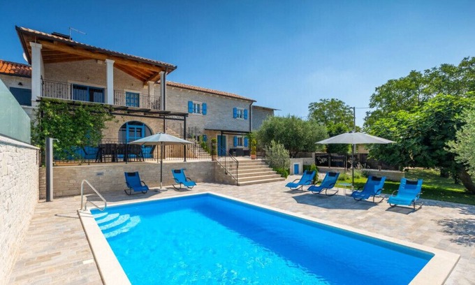 Cepic Villa | Inviting Villa Dussich with Pool Near Oprtalj Awaits You