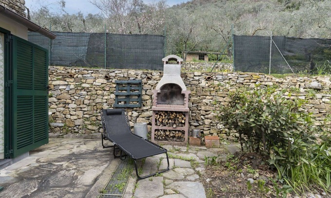 Sarola House | Beautiful villa for 2 people with WIFI, pets allowed, panoramic view and parking