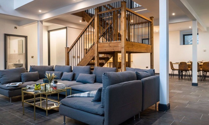 Rhiwbryfdir House | Beautiful villa for 12 people with WIFI, TV and pets allowed