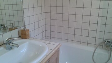 Chateauneuf-Grasse Villa | Oceanfront Villa with 5 Ensuite BRs in Châteauneuf-Grasse