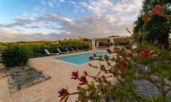 Monopoli Villa | Scenic Villa with Pool & Ocean Views - Rated 9.4/10