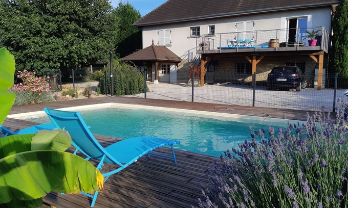 Chaudenay Villa | Enchanting Villa in Chaudenay: Pet-Friendly & Poolside Retreat