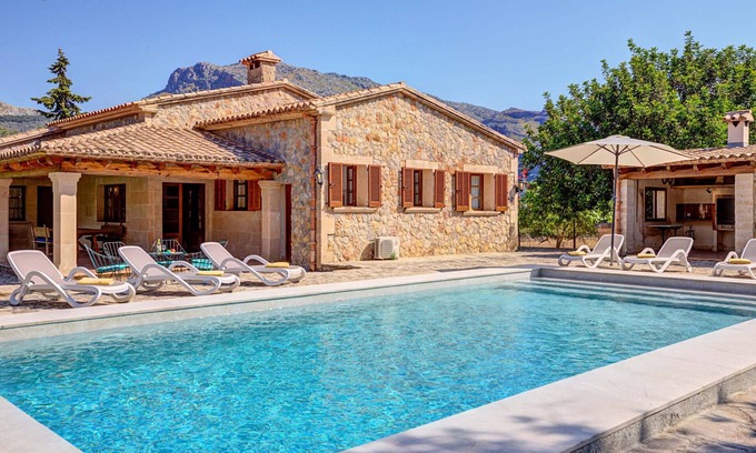 Pollensa Villa | Idyllic Villa in Pollensa with Private Pool & BBQ