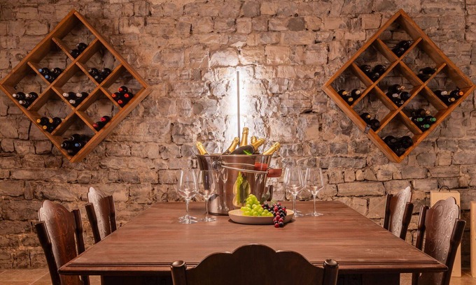 Barclaino Villa | Inviting Villa for 5 with Lake View, Terrace & WIFI